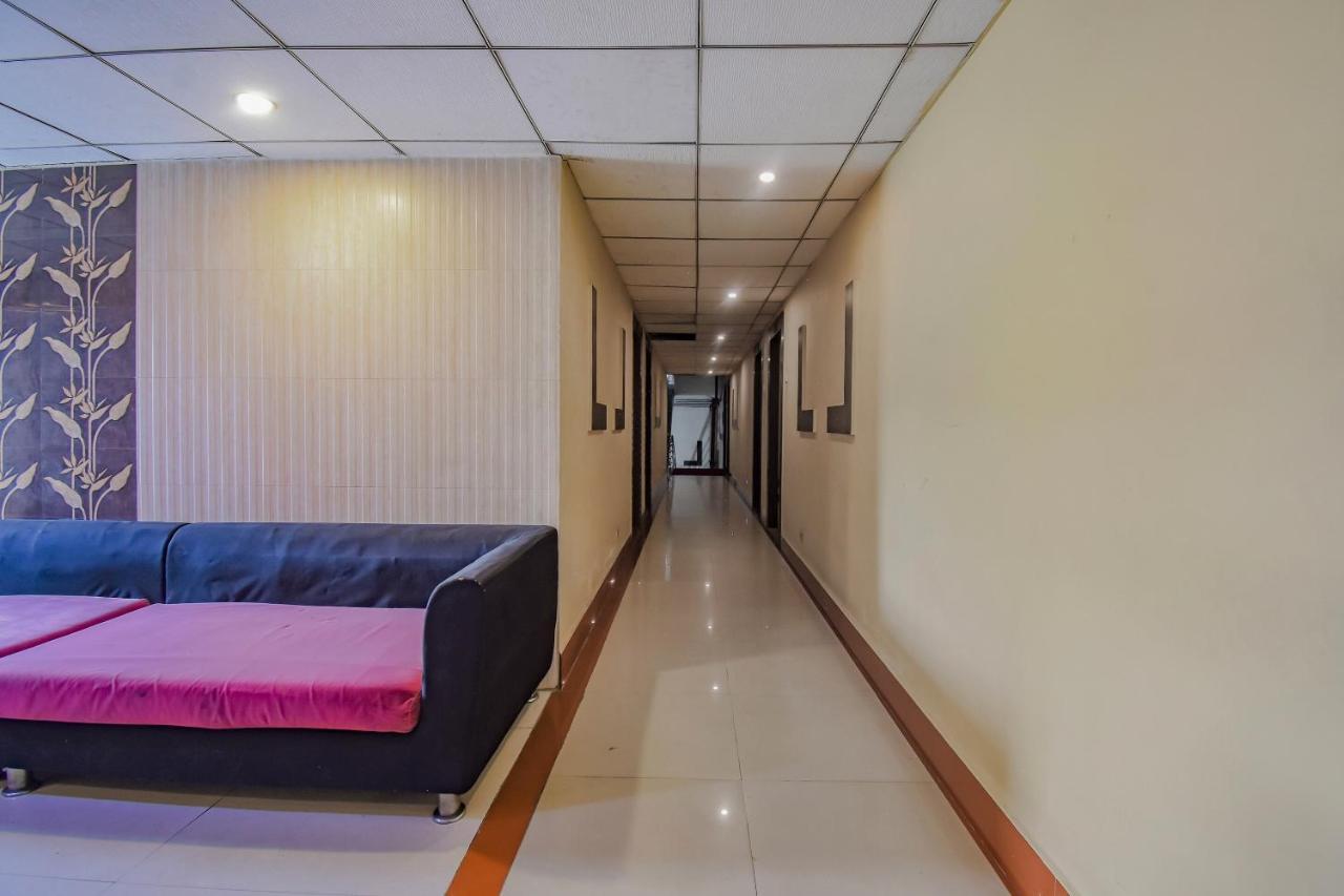 Oyo 1851 Hotel Sefali Deluxe โกลกาตา ภายนอก รูปภาพ