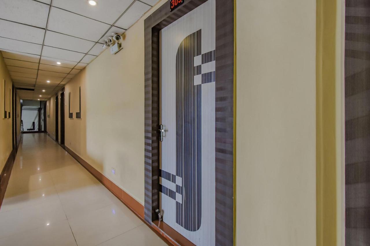Oyo 1851 Hotel Sefali Deluxe โกลกาตา ภายนอก รูปภาพ