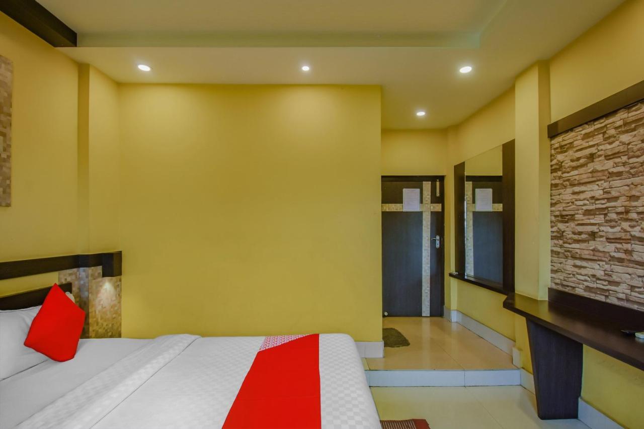 Oyo 1851 Hotel Sefali Deluxe โกลกาตา ภายนอก รูปภาพ